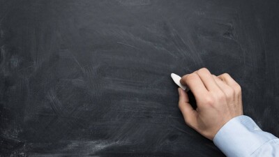 Учитель воткнул шуруп в спину школьника в Павлодаре. Полиция завела уголовное дело