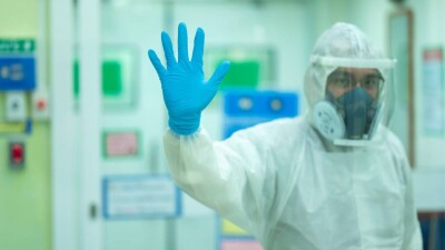 На 95% уменьшилось количество смертей от Covid-19 с начала года. ВОЗ планирует отменить режим ЧП