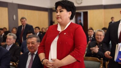 По подозрению в получении взятки задержана замакима Атырауской области