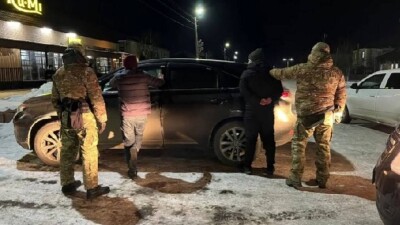 Пять членов ОПГ, оформлявших на сельчан крупные кредиты, задержали в Алматы и Кокшетау
