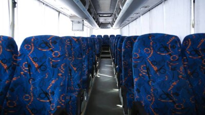 В Уральске приостановили автобусное сообщение с российскими городами. Люди на границе перевернули автобус