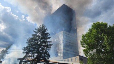 В подмосковном Фрязино горит административное здание. Есть погибшие