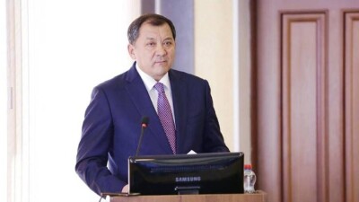 Ногаев обратился к митингующим рабочим в Мангистау:  Призываю к благоразумию и готовности к диалогу
