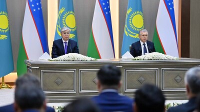 Токаев: Казахско-узбекские отношения развиваются по восходящей линии