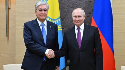 Касым-Жомарт Токаев поздравил Владимира Путина с днём рождения