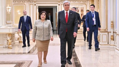 Токаев провёл переговоры с главой парламента Азербайджана