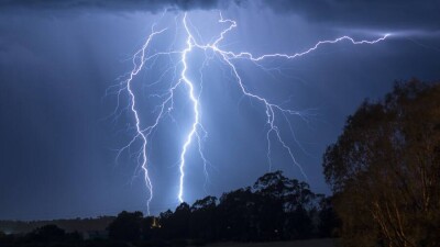 Прогноз погоды на 11 мая: дожди и грозы сохраняются на большей части Казахстана