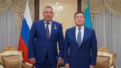 Орденом Дружбы наградил Мамин главу Роскосмоса