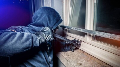 Десять преступных групп квартирных воров задержали казахстанские полицейские