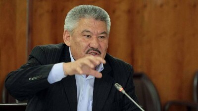 Присвоил крупную сумму денег во время революции. В Кыргызстане задержали бывшего члена временного правительства