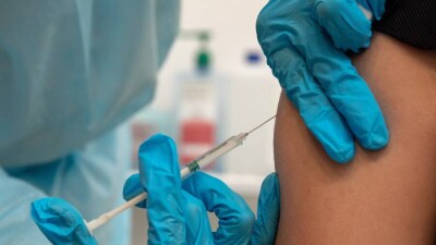 The Lancet:  Бустерные прививки от Covid-19 сейчас не нужны и даже могут быть опасными