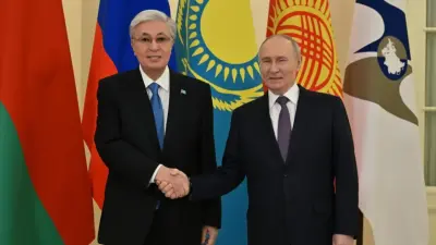 Путин встретил Токаева в президентской библиотеке 