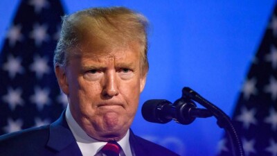 Дональда Трампа взяли под арест