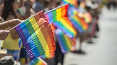 В Венгрии вступил в силу закон о запрете гей-пропаганды. Общественники назвали его гомофобным и вышли на акцию протеста
