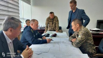 Очаги горения в шахте "Казахстанская" ещё есть. На место прибыл министр по ЧС