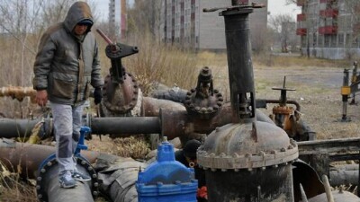 В Экибастузе, жители которого мёрзли всю зиму, начали ремонт теплосетей