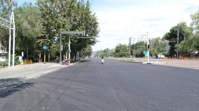 Успеть до начала учебного года: ремонт проспектов Абая и Аль-Фараби в Алматы завершили на 60%