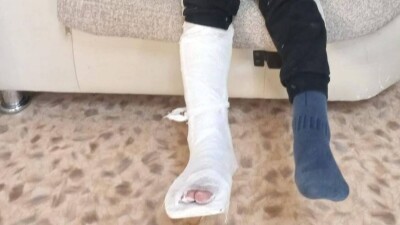 Упавшие футбольные ворота травмировали ребёнка в Караганде