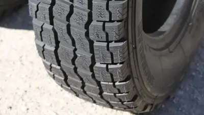 Двухлетний ребёнок погиб под колёсами "Газели" во дворе дома в Рудном