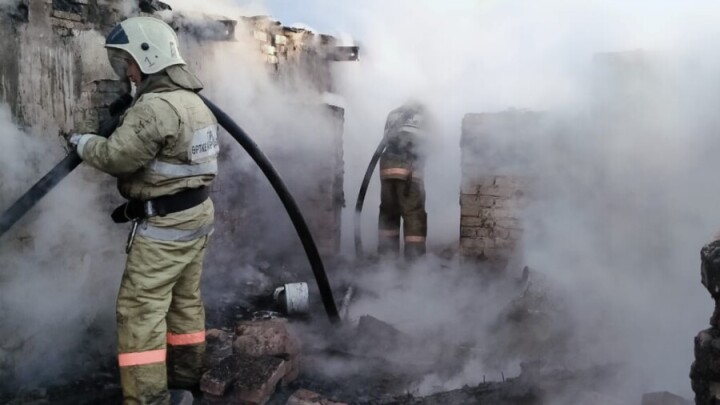 Пожар в ВКО: огонь уничтожил 35 домов, Президент поручил оказать помощь пострадавшим