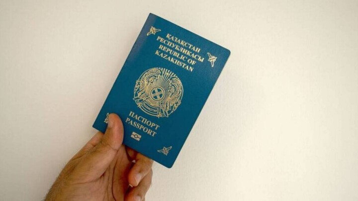 14 лет жил с двойным гражданством. Жителя Жамбылской области выдворили из Казахстана