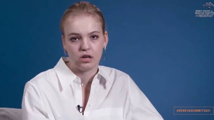 Дочь Навального получила за него премию мужества на Женевском форуме по правам человека и демократии