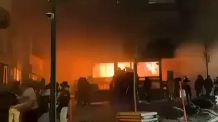 Десятки человек погибли и около 100 пострадали при пожаре на горнолыжном курорте в Швейцарии