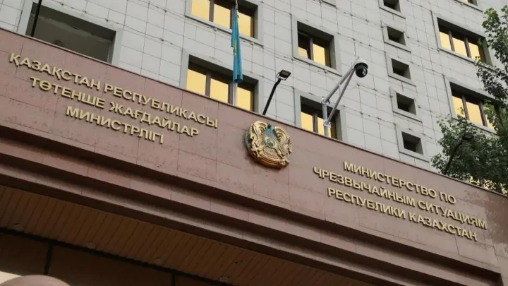 Это недопустимо: в МЧС ответили на предложение разрешить экстренным службам "таранить" машины 