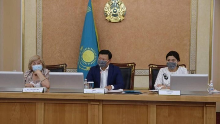Глава Минздрава побывал в Актау и заявил о тревожной ситуации в регионе из-за Covid-19