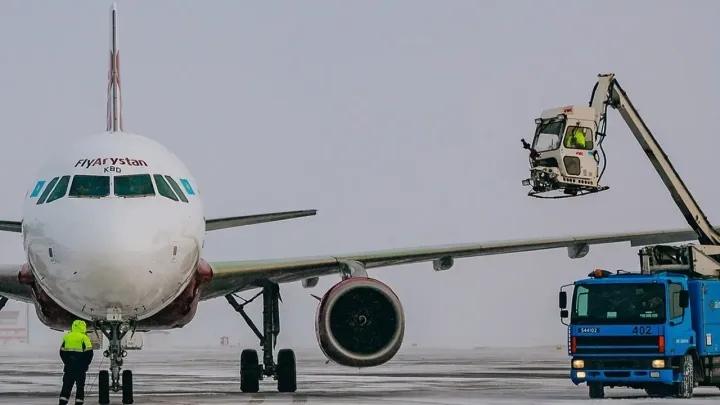 Рейс FlyArystan из Актобе в Астану задержали на целые сутки  