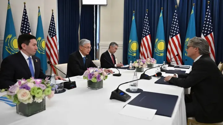 Президент провёл встречи с руководством Boeing, Mars и Ashmore Group
