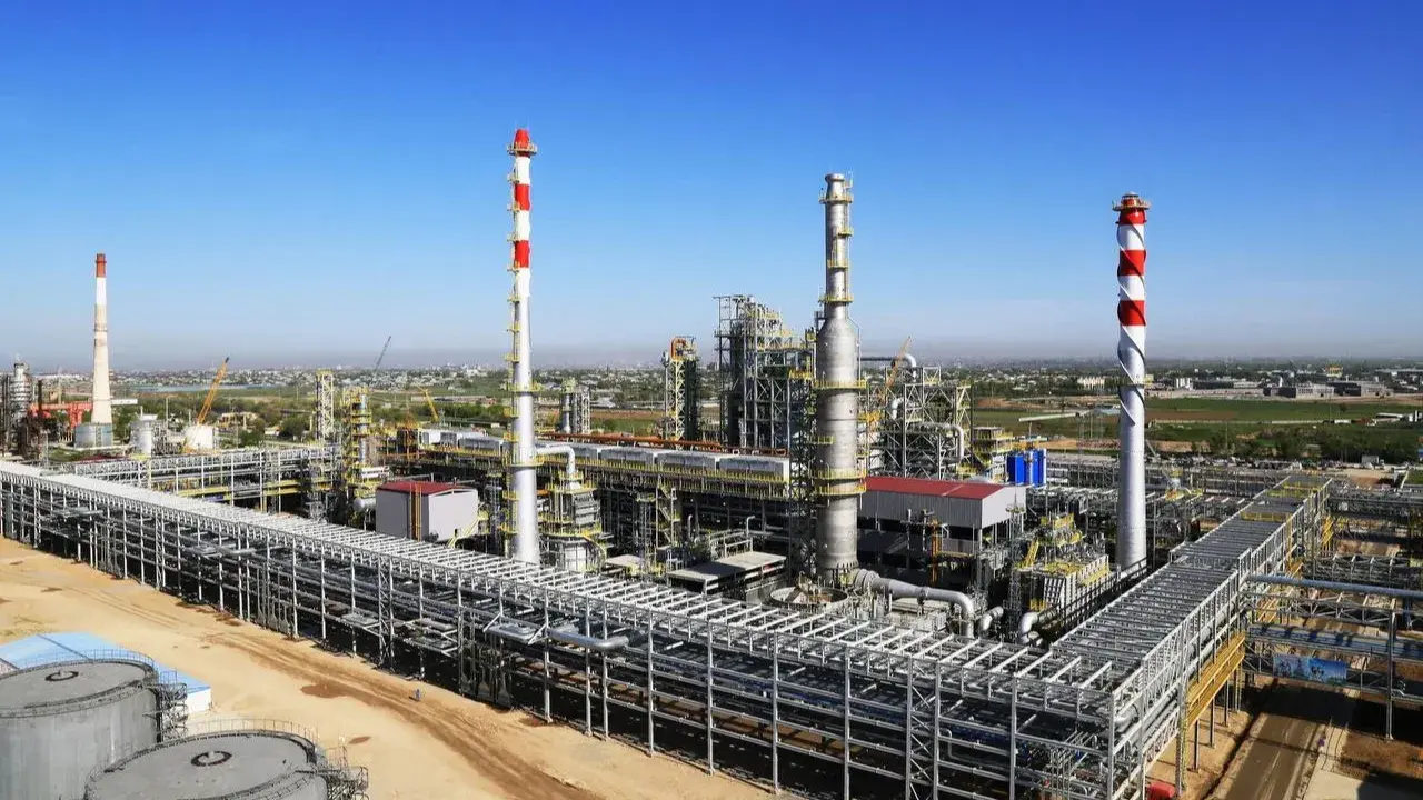 Подозреваемых в гибели двух рабочих на НПЗ арестовали в Шымкенте