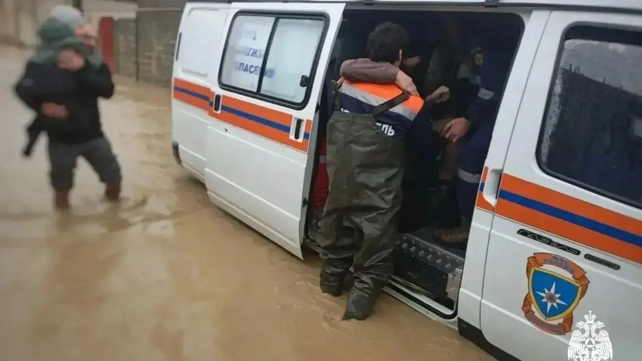Трое несовершеннолетних погибли в результате наводнения в Дагестане