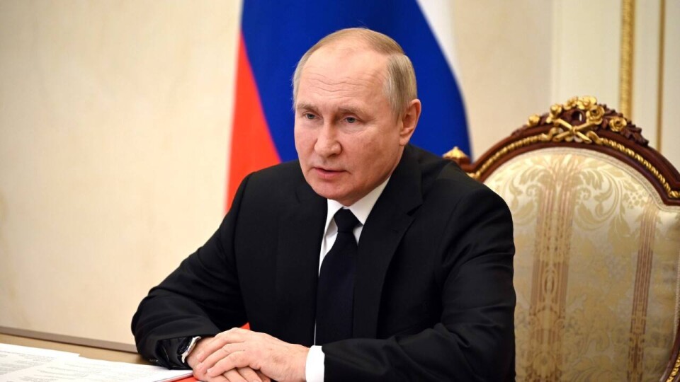 Путин поговорил по телефону со школьницей из Запорожской области и попросил прислать ему огурчиков