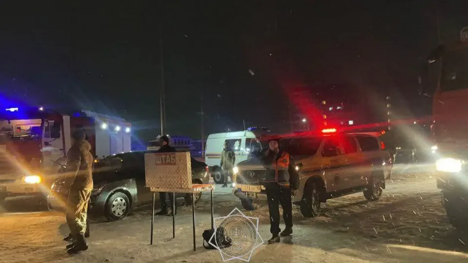 Пожар в ТРЦ "Арман" в Семее / Фото МЧС