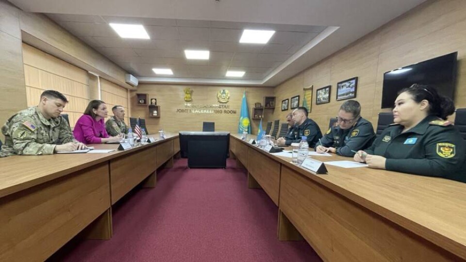 Делегация США посетила Центр миротворческой подготовки в Алматы