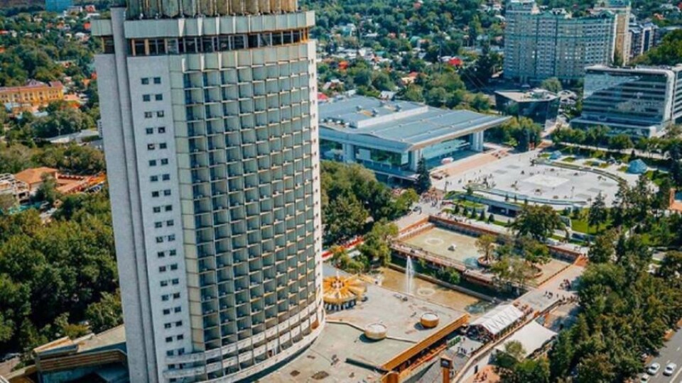 Токаев: Бандитская группировка жила в пятизвездочном отеле в Алматы, штаб был в гостинице "Казахстан"