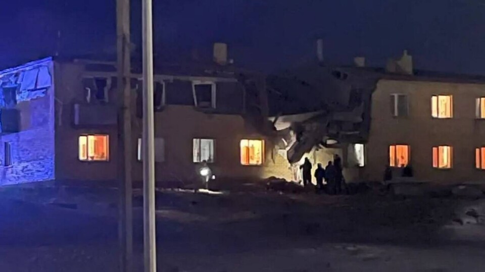 Взрыв газа произошёл в многоквартирном доме в Карагандинской области. Под завалами находятся люди