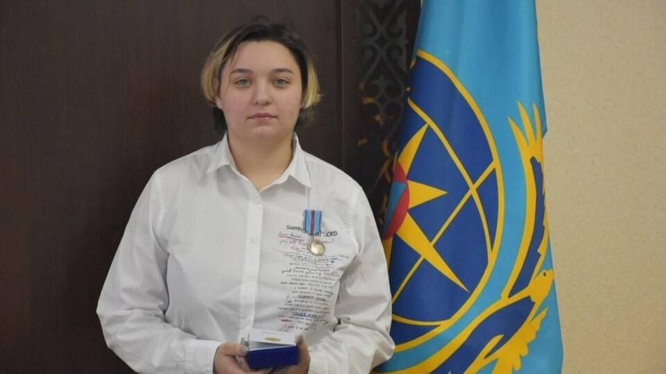 Медалью наградили 19-летнюю девушку из Петропавловска, спасшую из горящего дома мужчину
