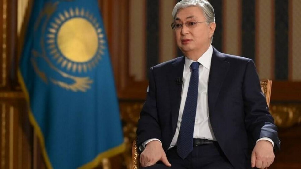 Пресс-секретарь президента рассказал, почему интервью с Токаевым записали на русском языке