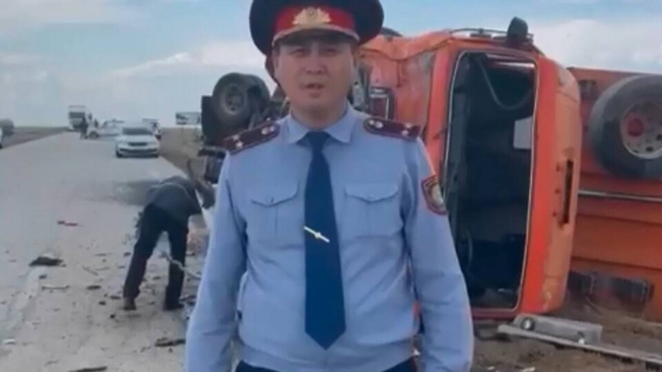 Женщина с двумя детьми погибли на трассе в Атырауской области
