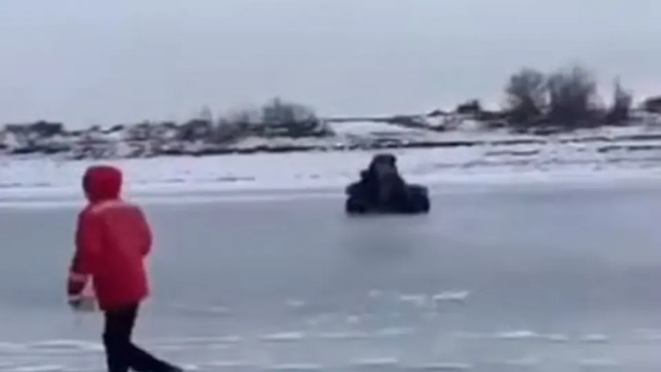 Кадр из видео с сайта azh.kz