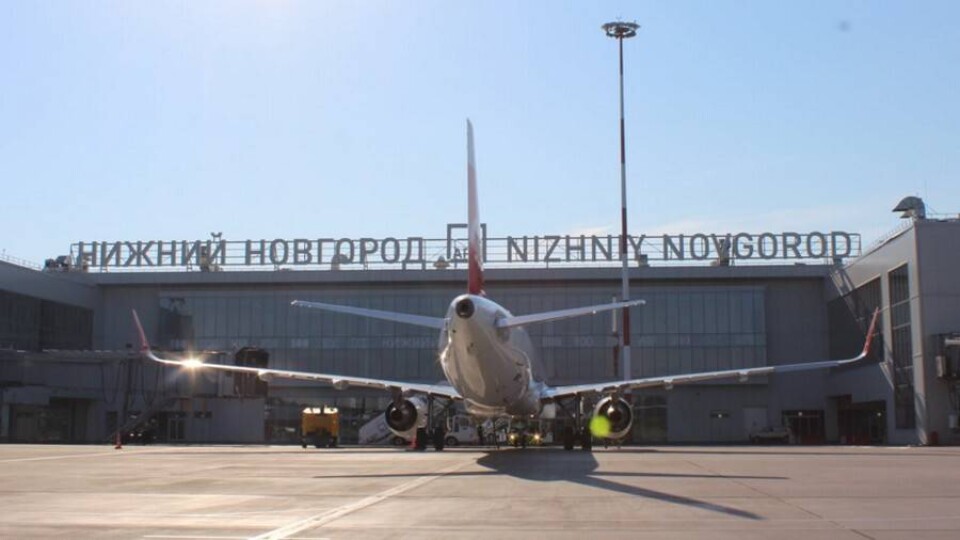 Из-за тумана в Москве 33 самолёта направили в Нижний Новгород. Людей не выпускают из самолётов по 6-8 часов