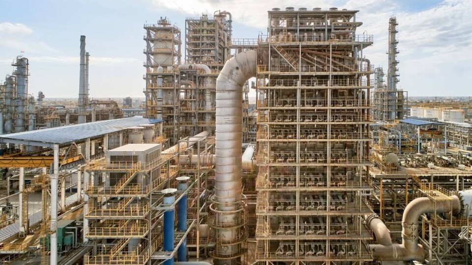 На Атырауском НПЗ объяснили причину дефицита газа на заправках