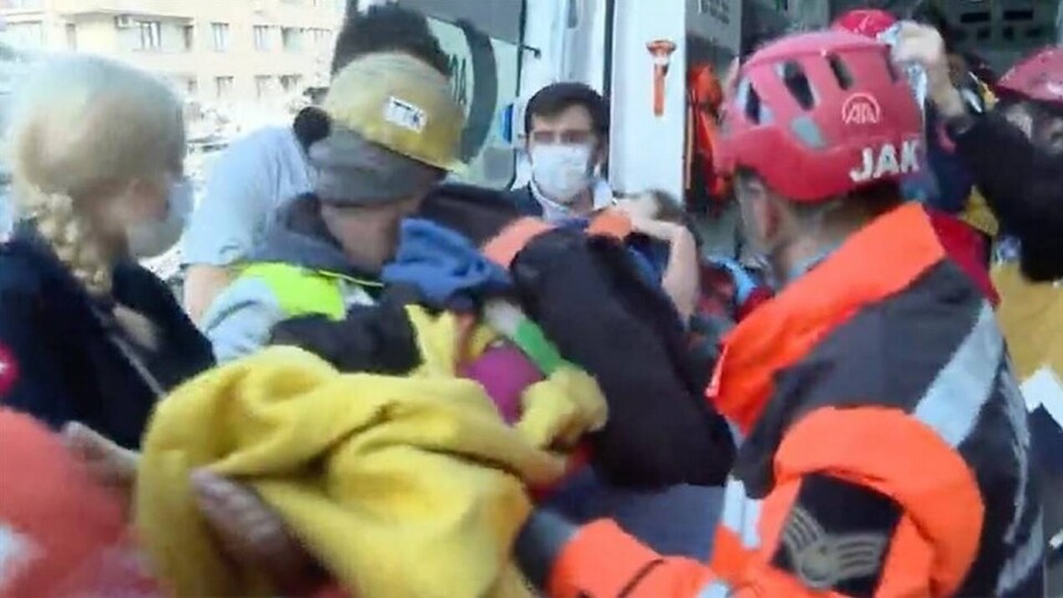 Женщину и двух её детей спасли на 10-е сутки после землетрясения в Турции