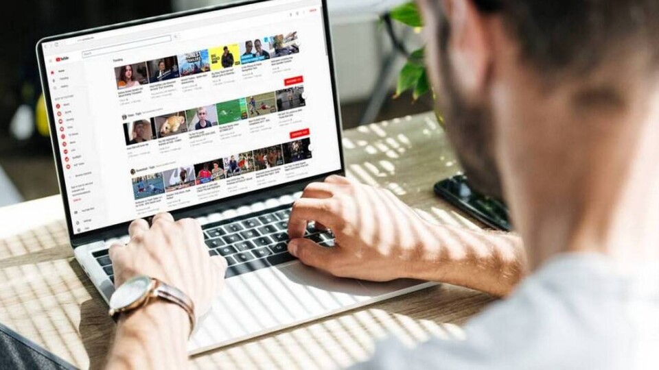 В России решили замедлить YouTube на 70%