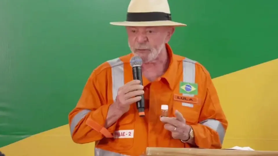 Кадр с видео @Lula в Facebook