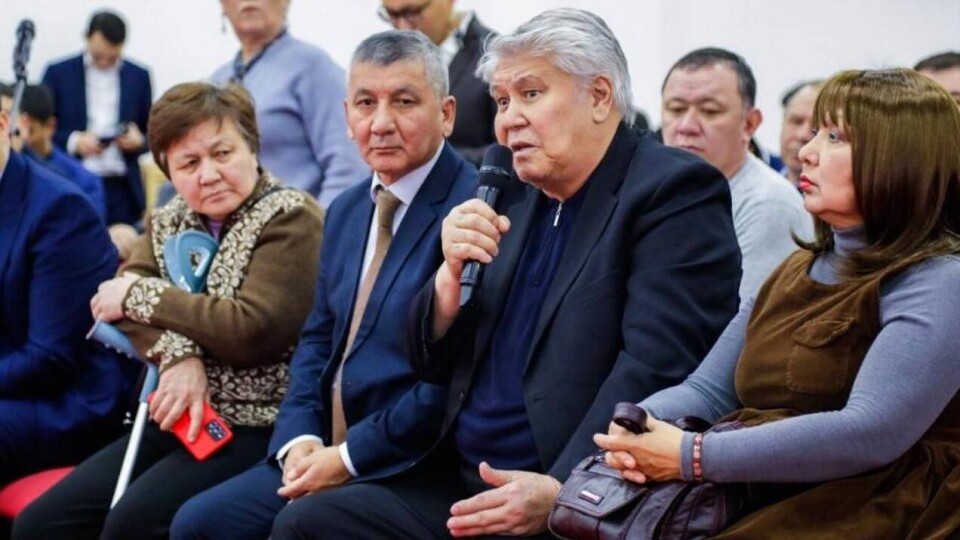 Что спрашивали жители Астаны на встрече с акимом Женисом Касымбеком