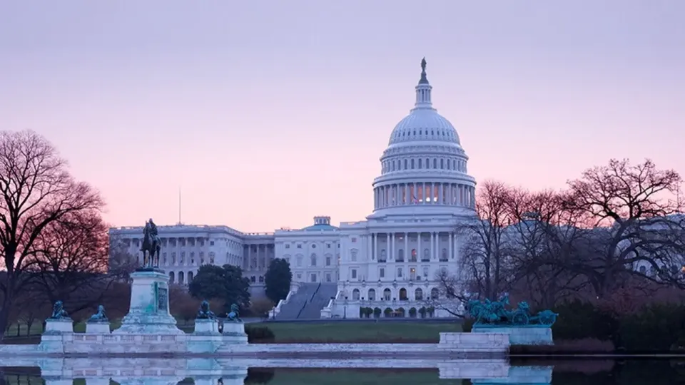 Фото со страницы U.S. Senate Democrats в Facebook