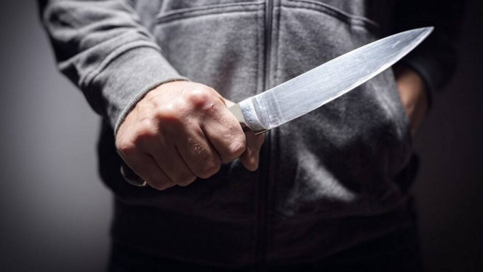 В Рудном обезвредили мужчину с ножом, угрожавшего прохожим